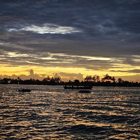 Pamba Inn Alappuzha Ngoại thất bức ảnh