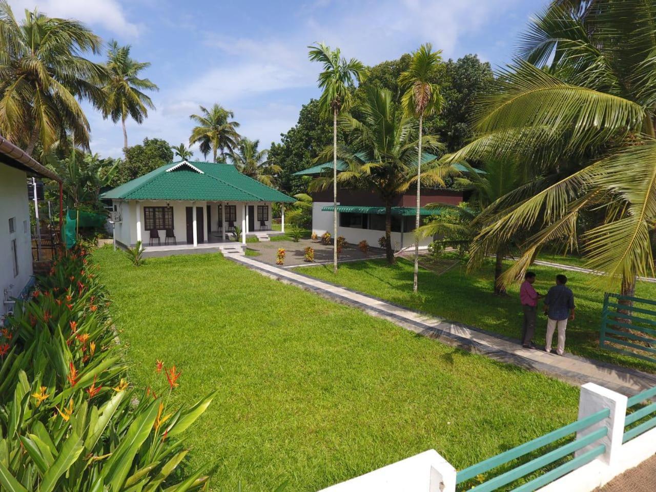Pamba Inn Alappuzha Ngoại thất bức ảnh
